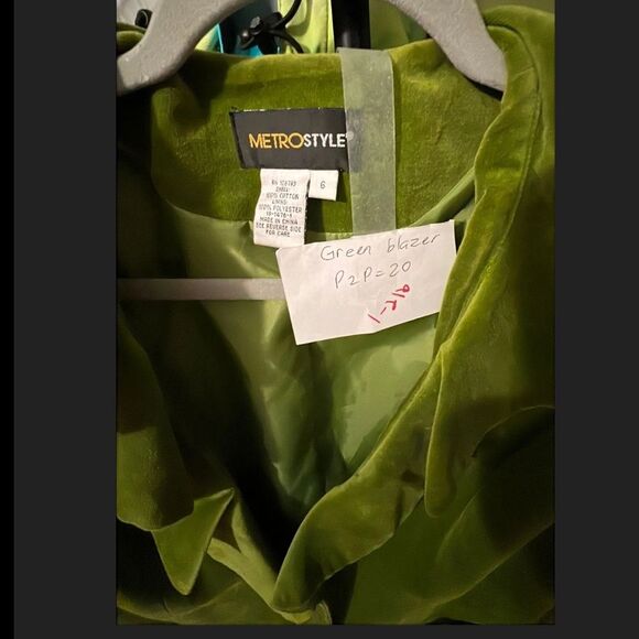 sz 6, Apple Green velour blazer ruffle collar 20" P2P Metrostyle - Picture 4 of 4